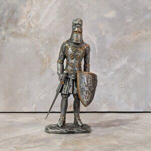 Myths & Legends Medieval Knight Lion Helmet Figure